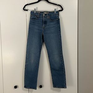 Levi’s Wedgie High Waist Crop - Size 23